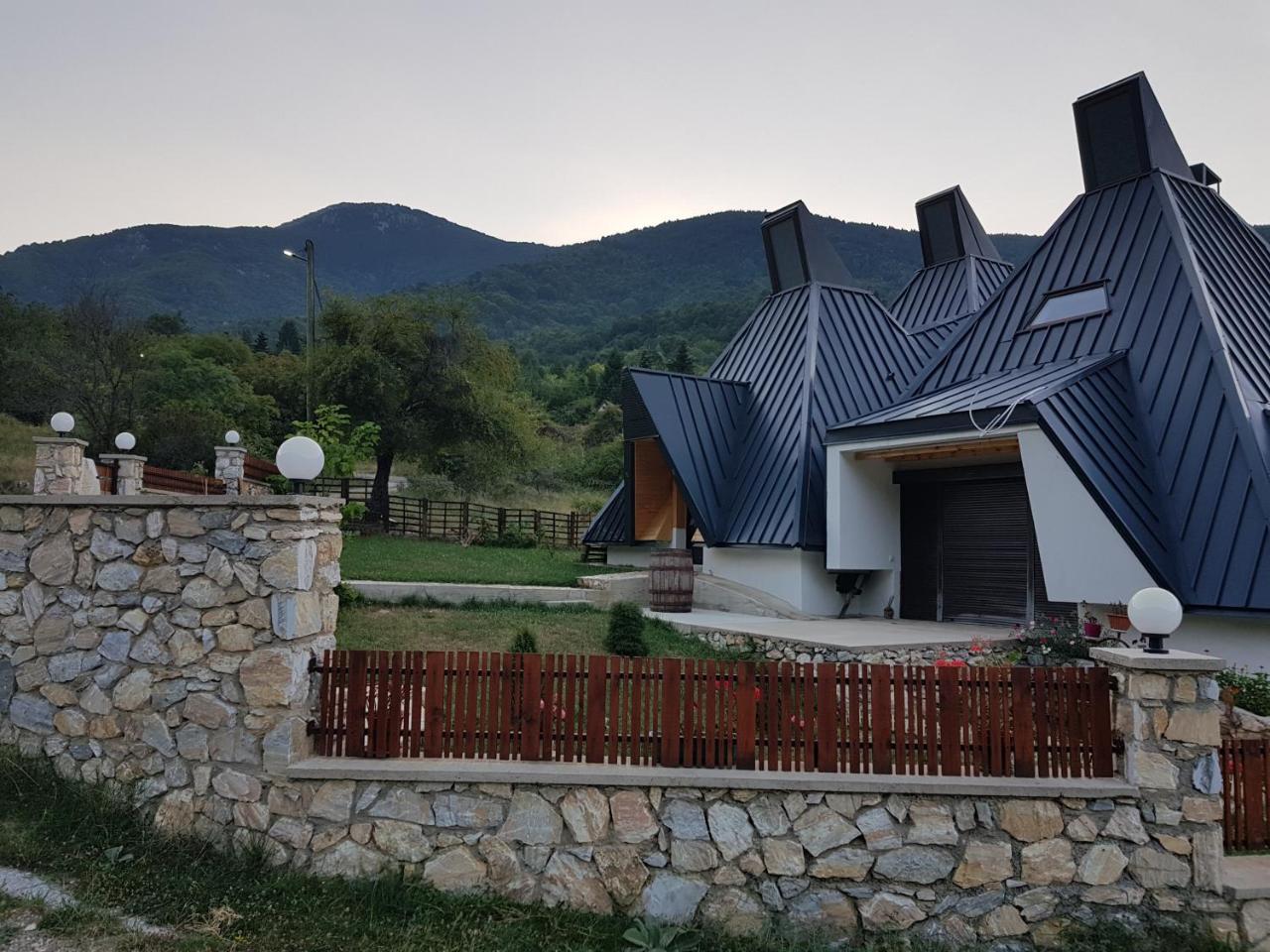 Vila Piramida Bitola Exteriör bild